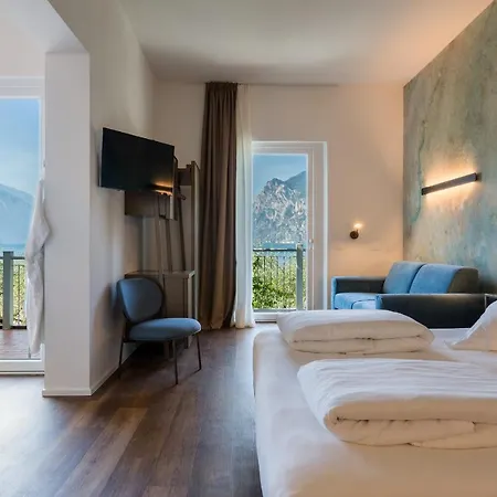 Baia Azzurra - Front 4*