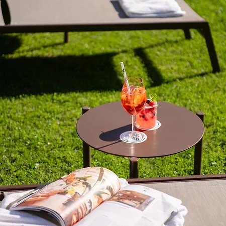 Baia Azzurra - Front 酒店 4*