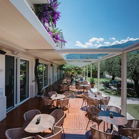 Baia Azzurra - Front