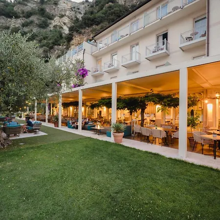 Baia Azzurra - Front 4*