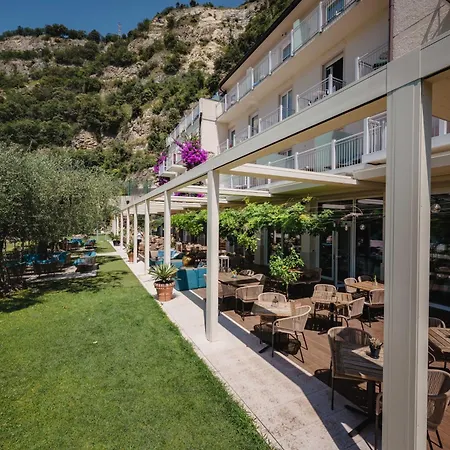 Baia Azzurra - Front 4*