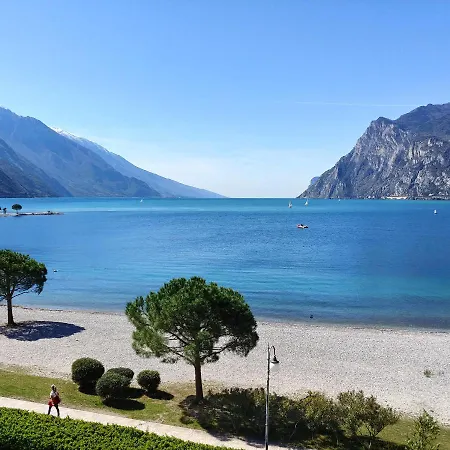 Baia Azzurra - Front Torbole Sul Garda